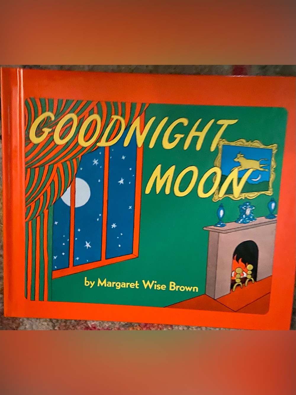 Goodnight Moon Kids children’s book hardcover classic picture Green orange Brown